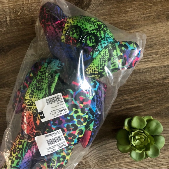 🆕 Dolls Kill 🌈 Rainbow Teddy Backpack - Picture 7 of 7